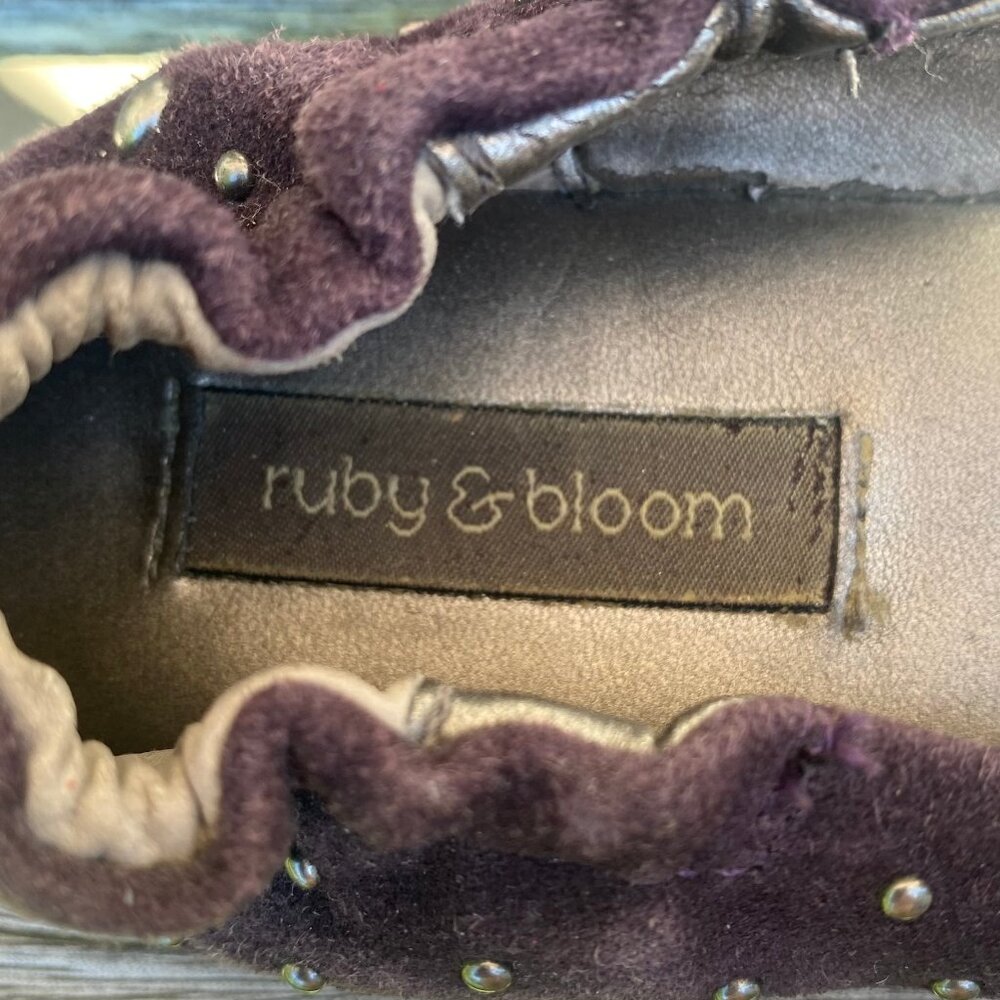 Women's Ruby & Bloom Purple Suede Size 8.5 Flats - Picture 2 of 11
